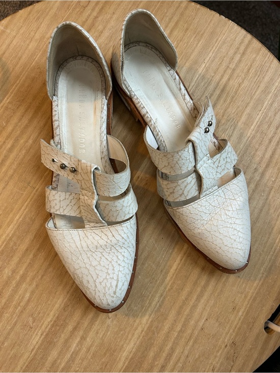 Freda Salvador Shoes - Freda Salvador Cream Textured Pointed-Strap Flats